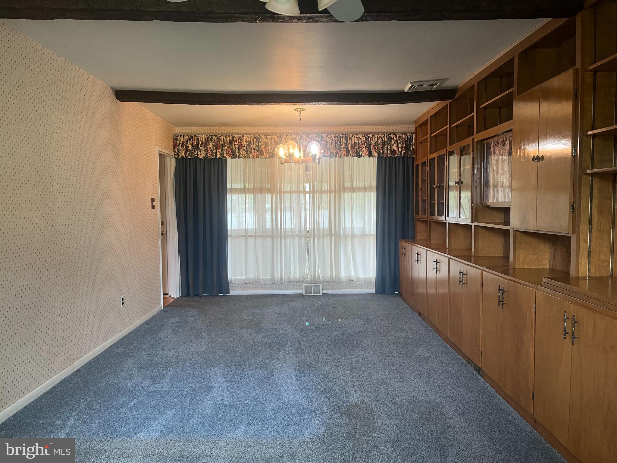 PINECREST - Residential