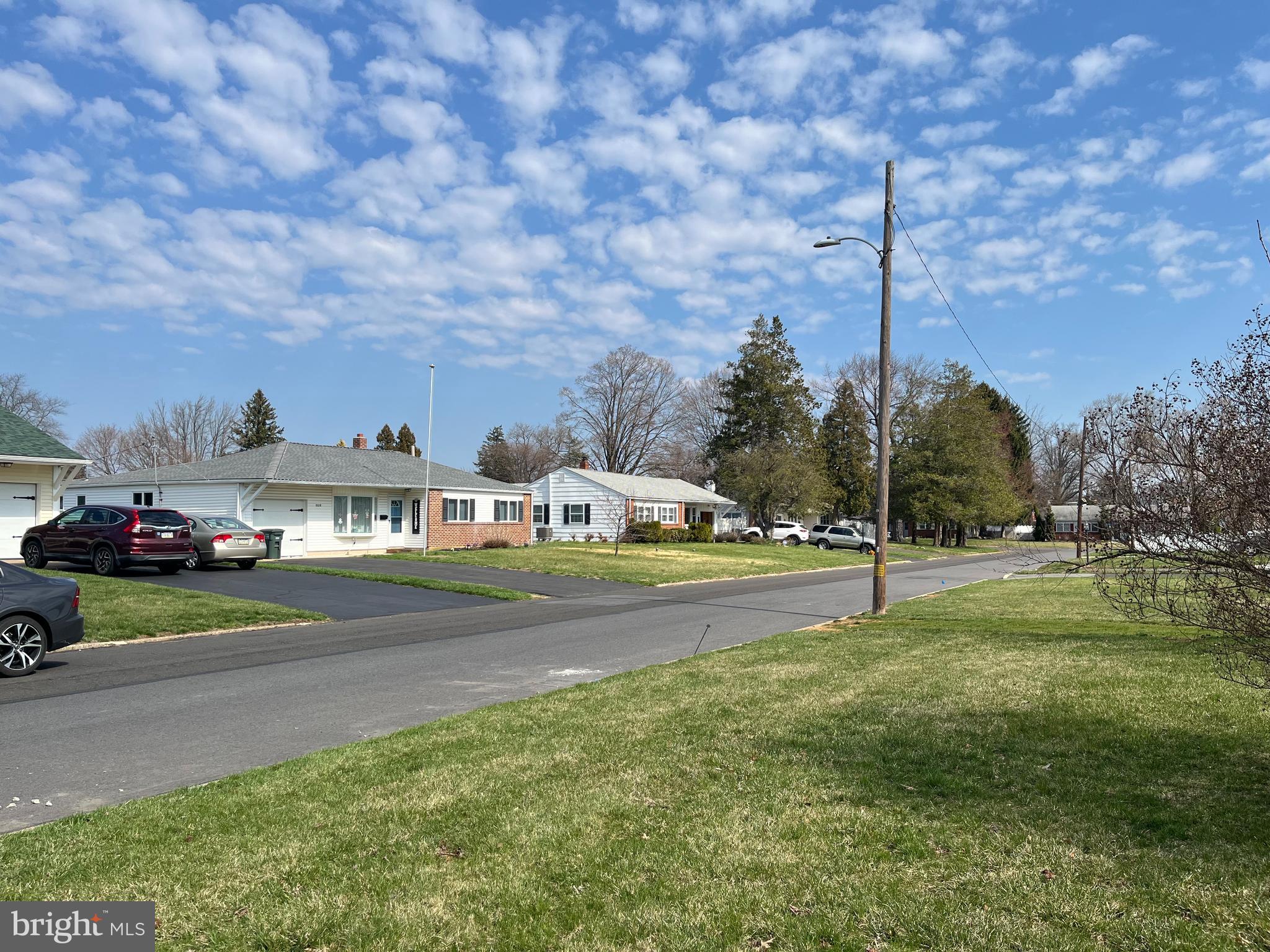 PINECREST - Residential