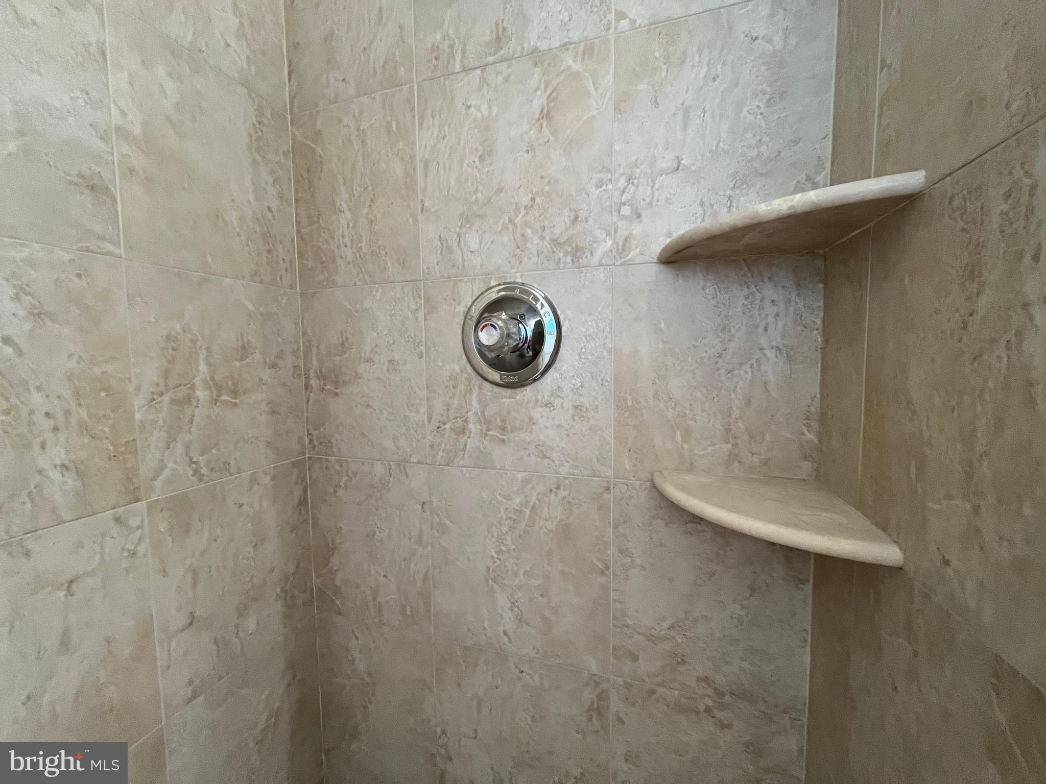 PINECREST - Residential