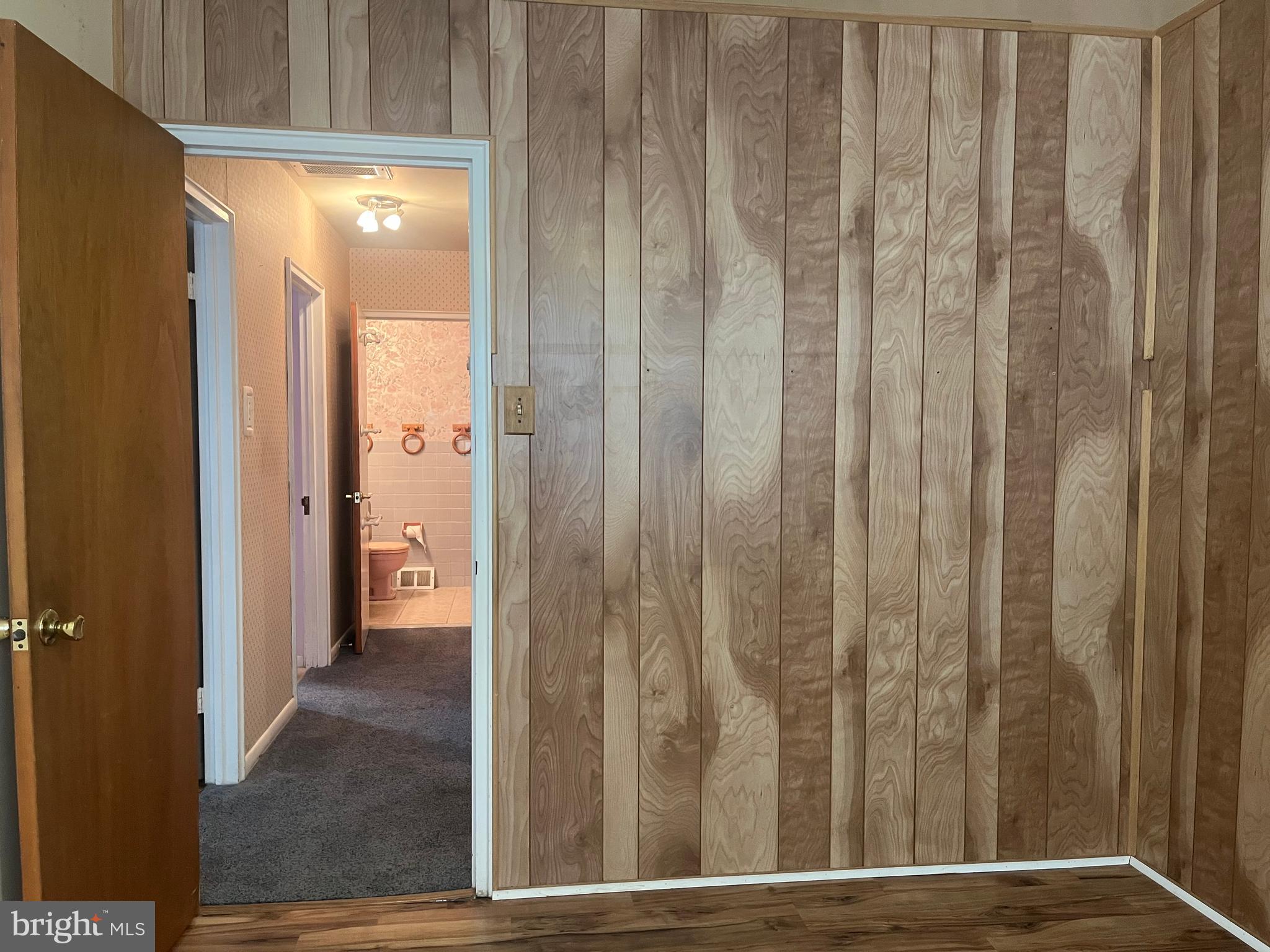 PINECREST - Residential