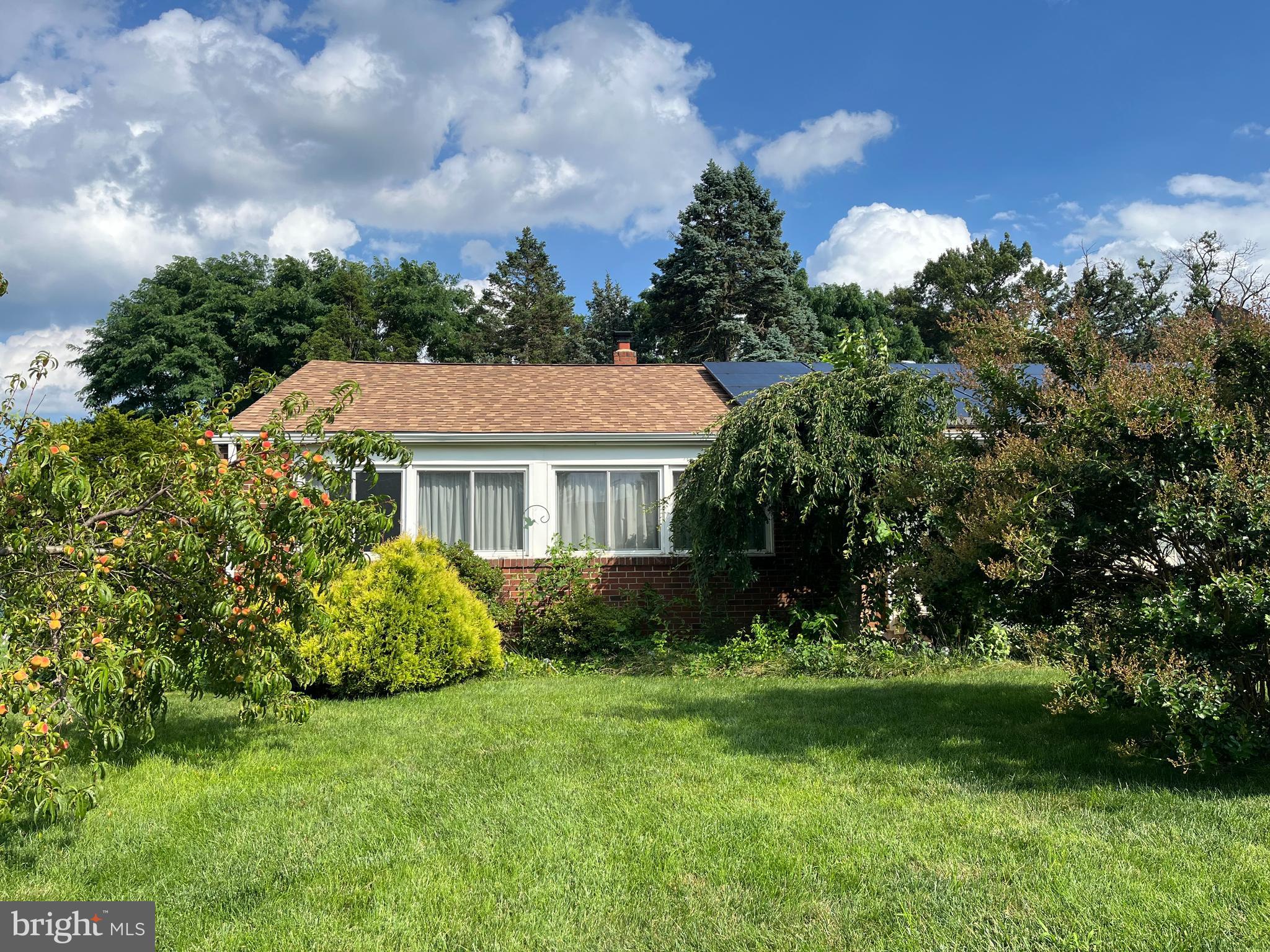 PINECREST - Residential