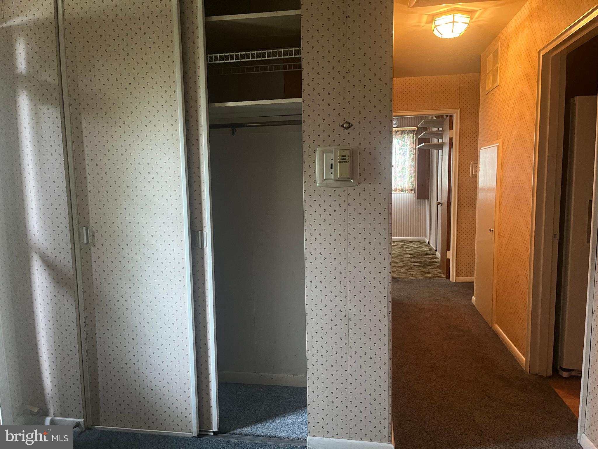 PINECREST - Residential