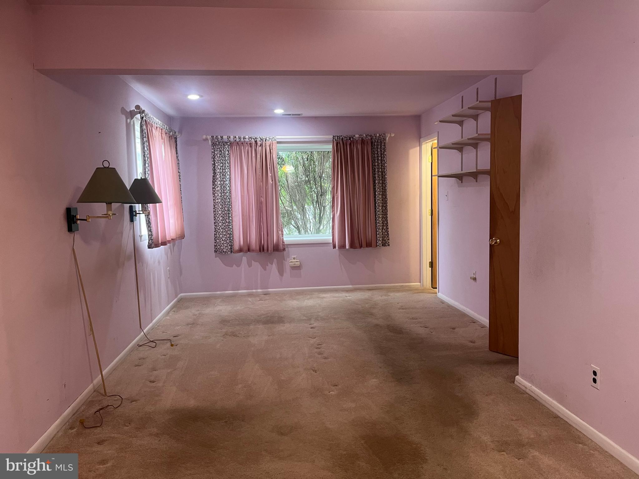 PINECREST - Residential