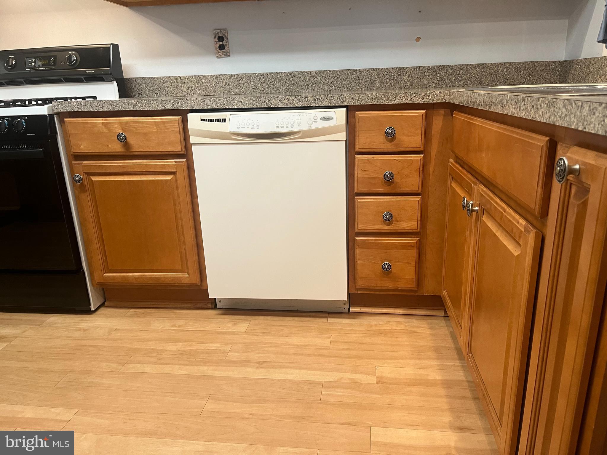 PINECREST - Residential