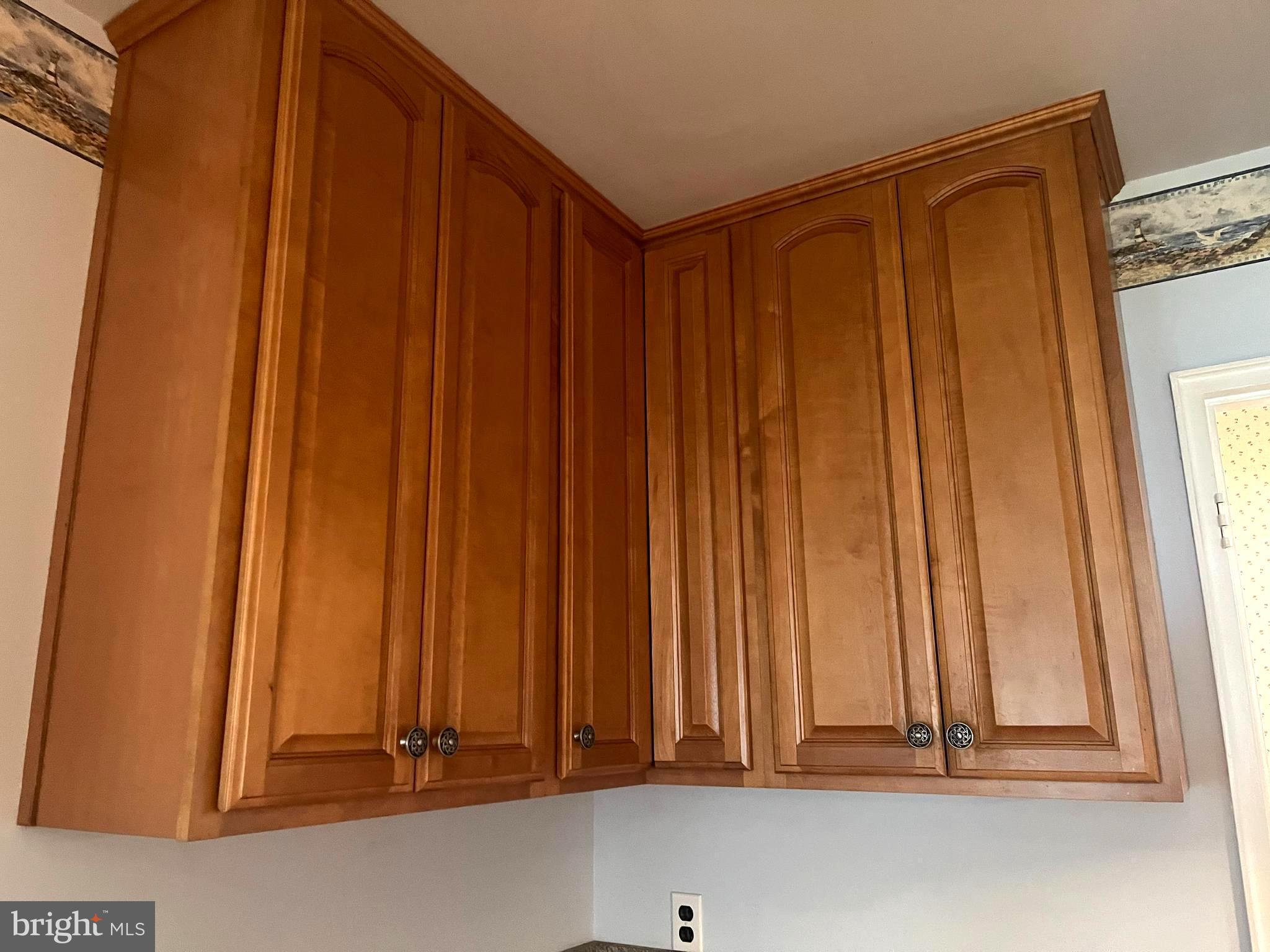 PINECREST - Residential