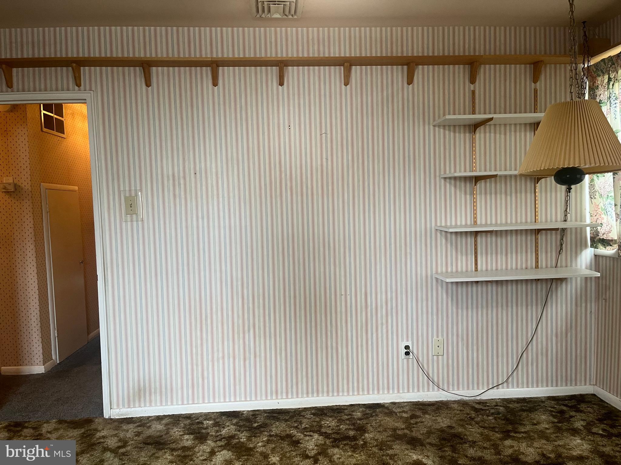 PINECREST - Residential