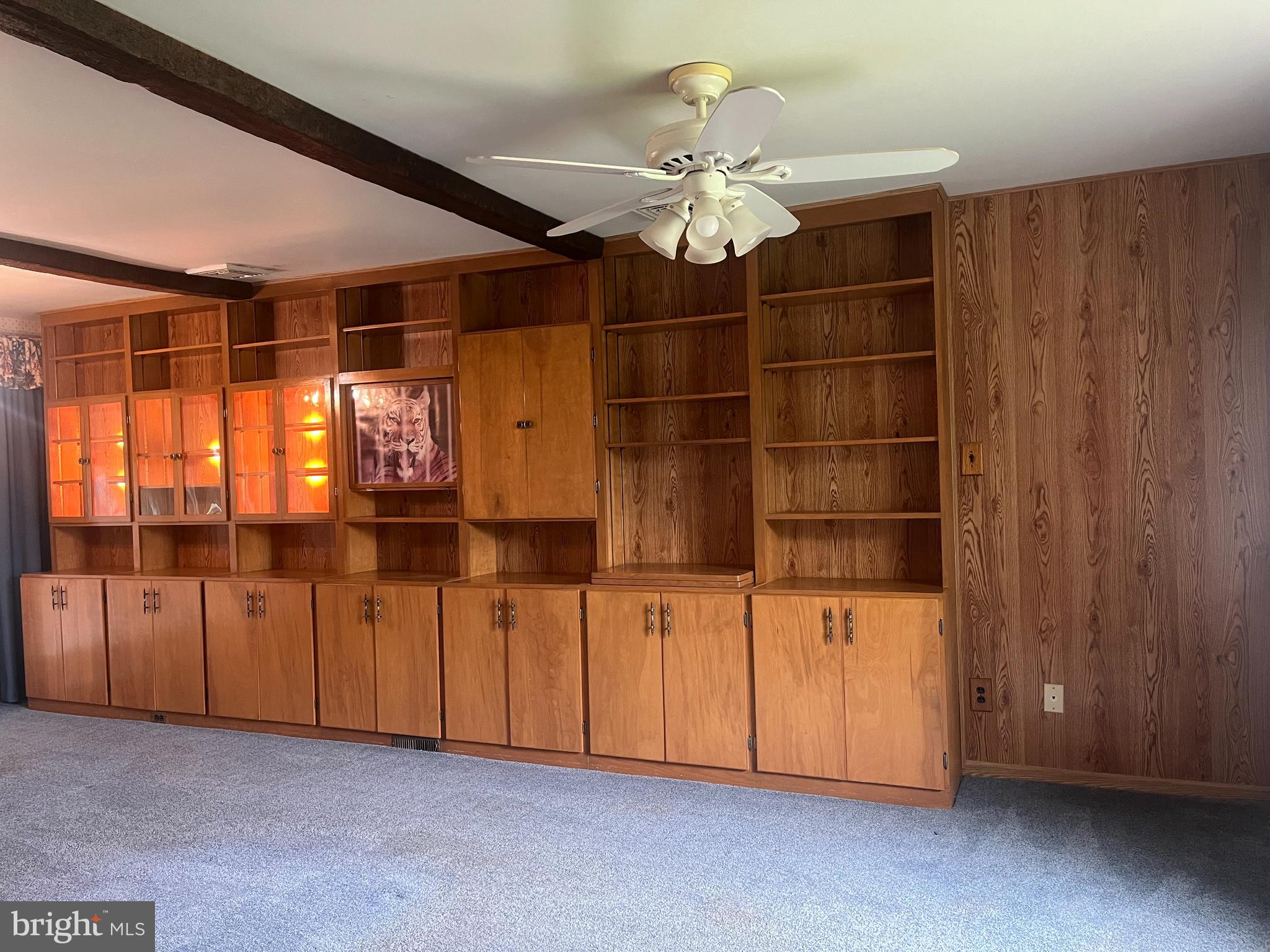 PINECREST - Residential