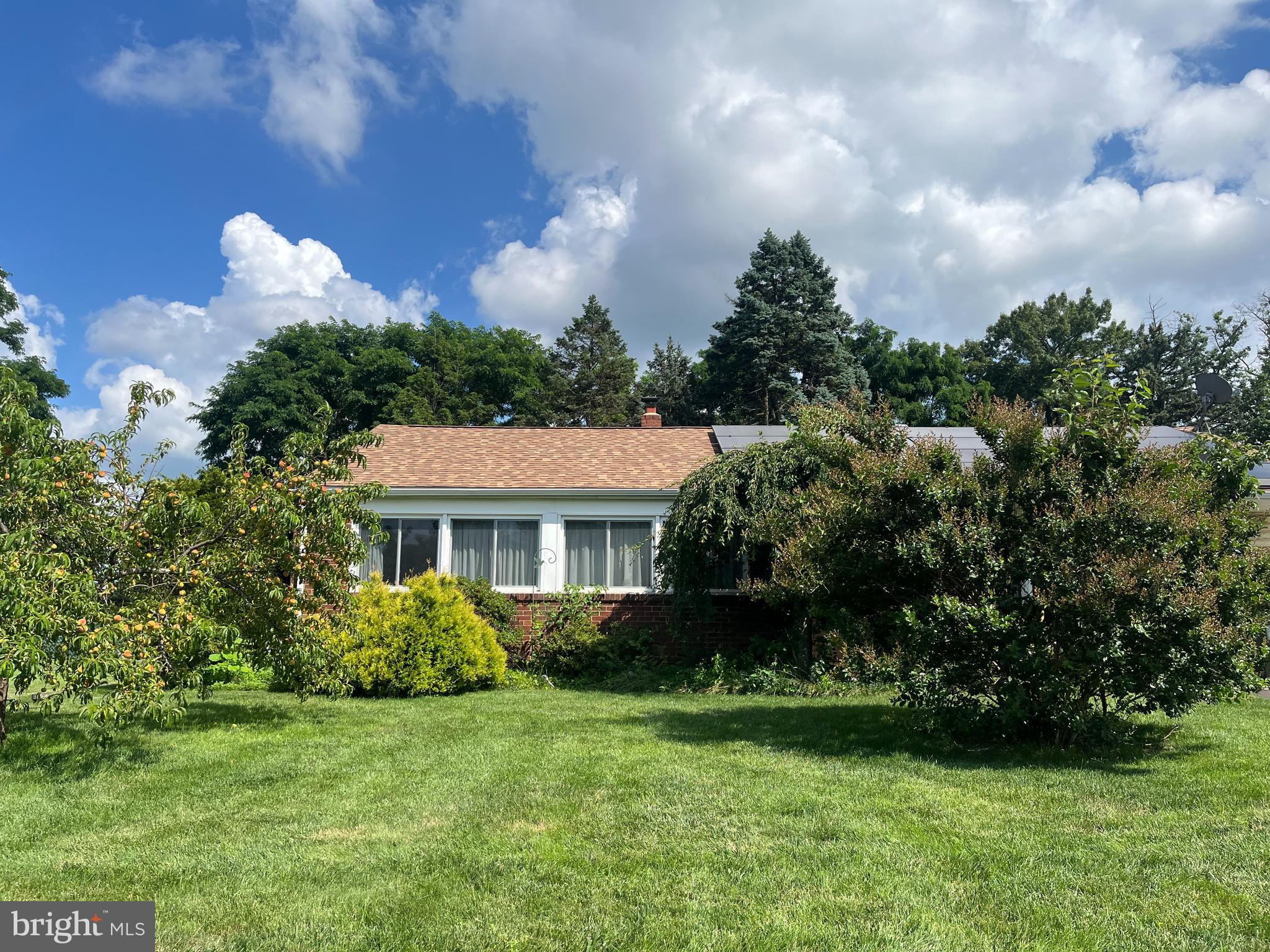 PINECREST - Residential