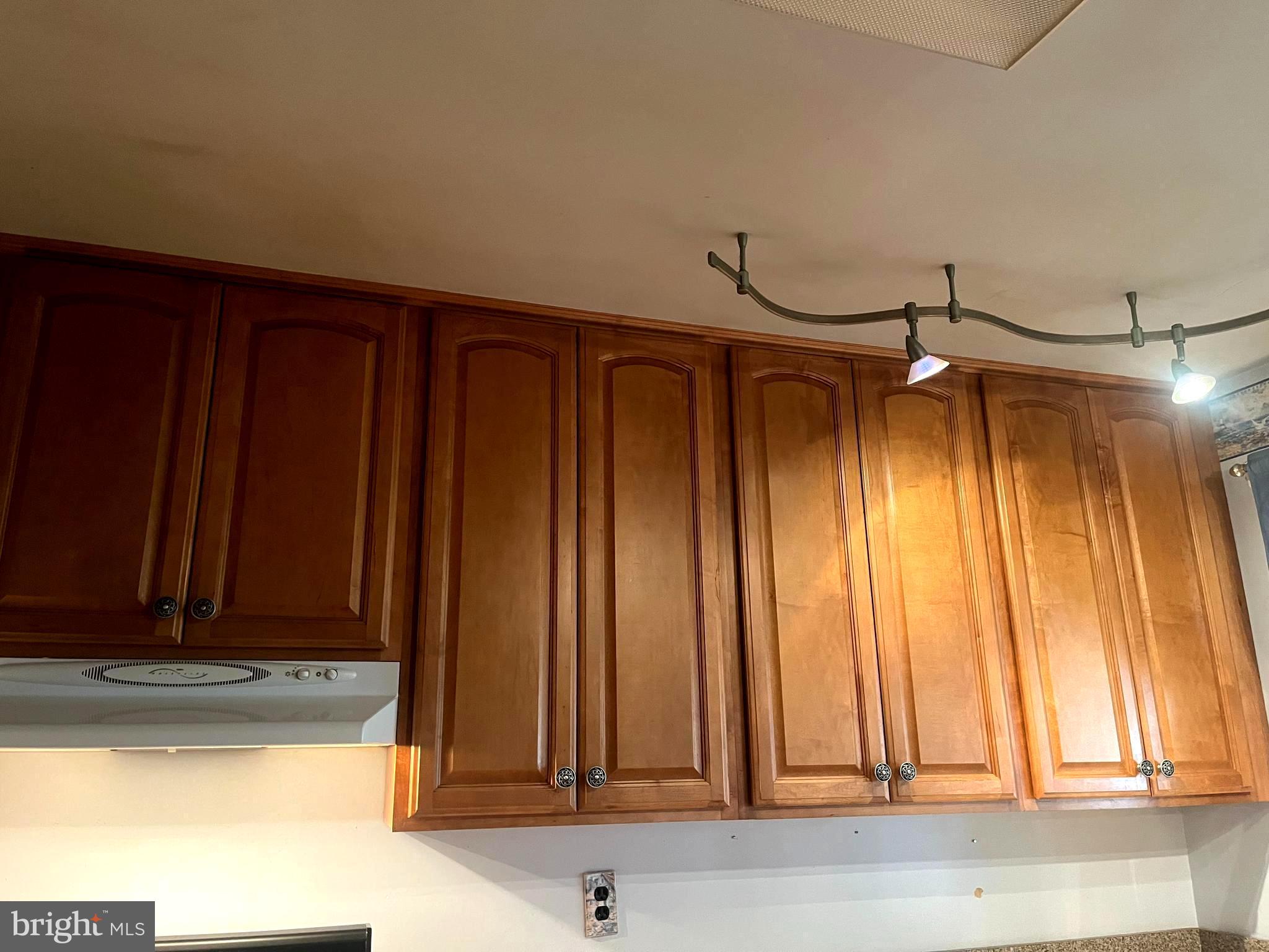 PINECREST - Residential