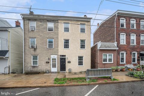 363 SPRING MILL AVENUE CONSHOHOCKEN PA 19428