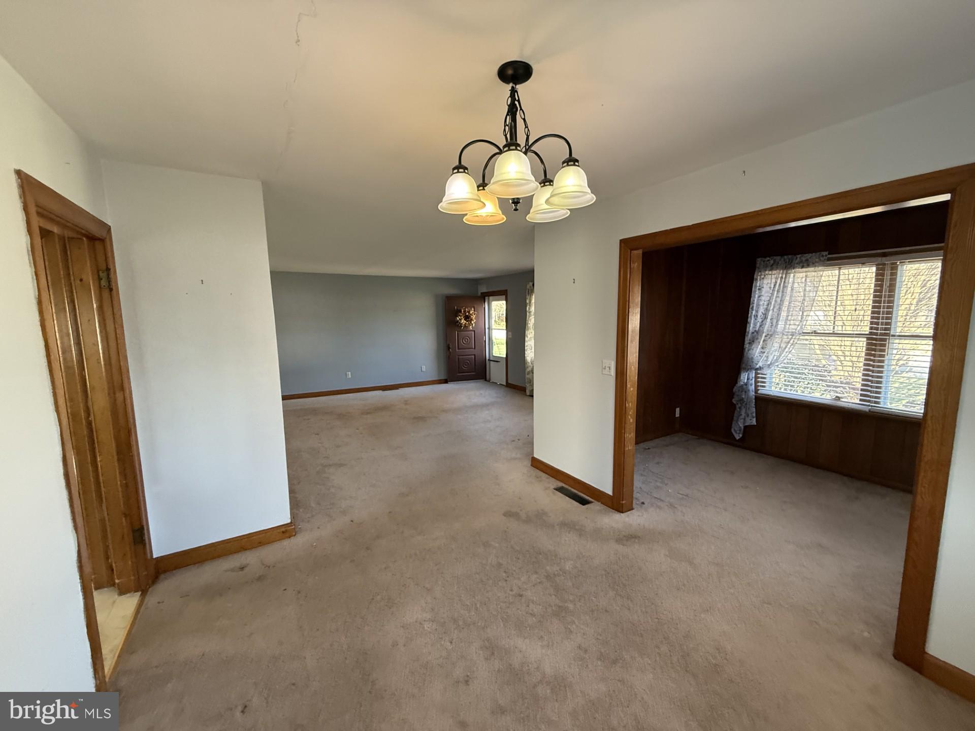 COLLEGE HEIGHTS - Residential