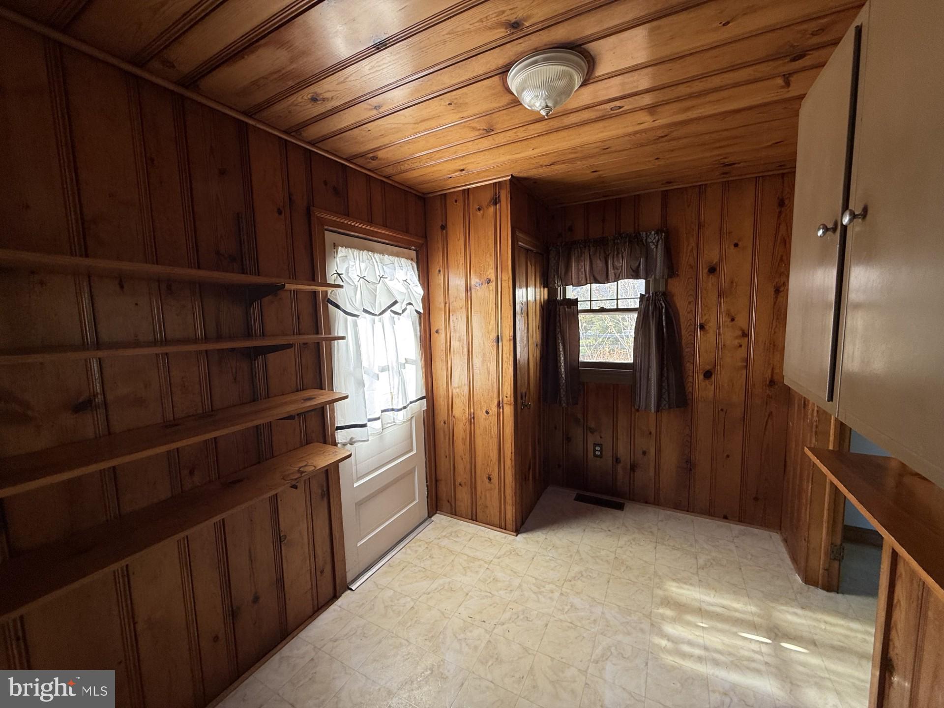 COLLEGE HEIGHTS - Residential