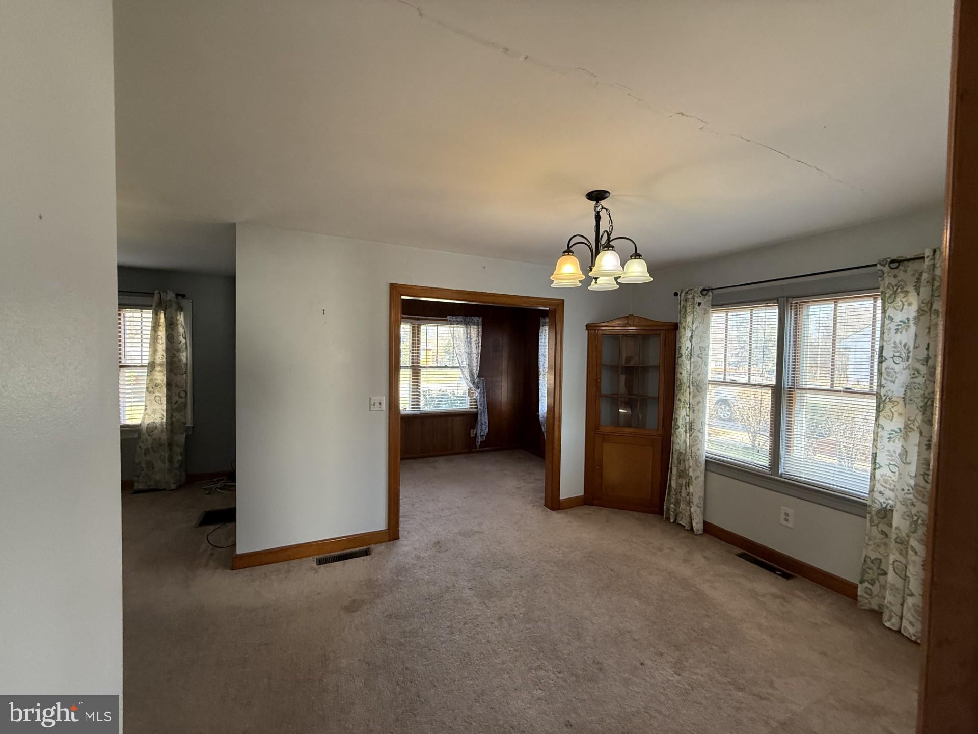 COLLEGE HEIGHTS - Residential