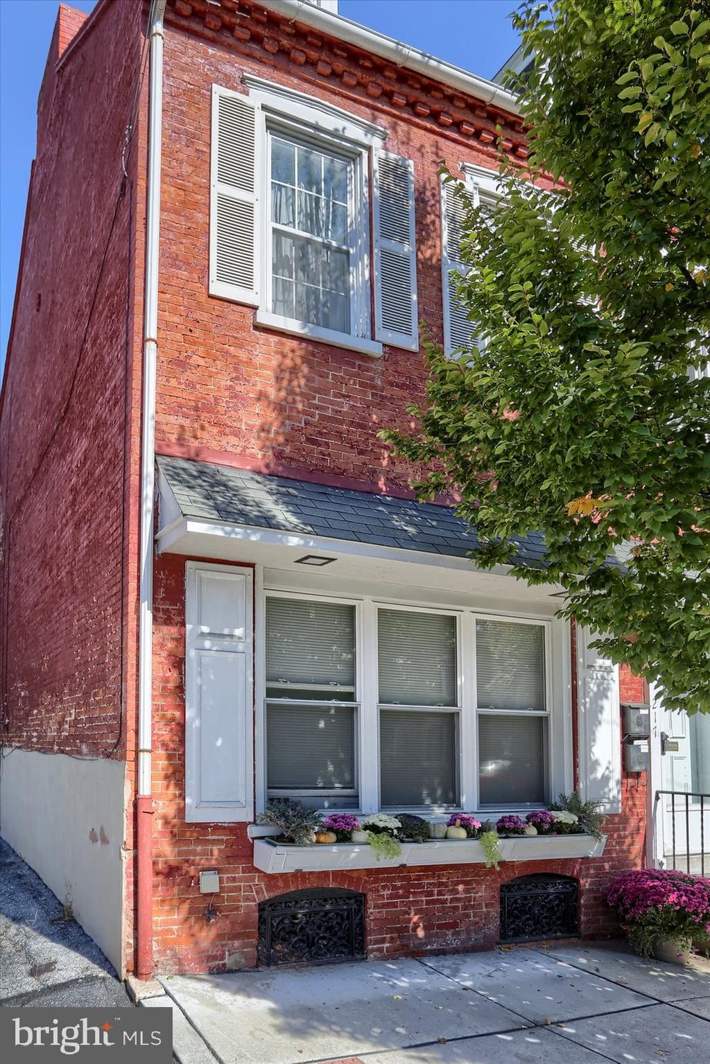 Photo of 217 E Walnut Street, Lancaster, PA 17602 (MLS # PALA2042280)