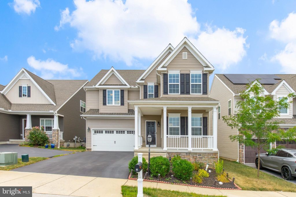 Photo of 29 Alderwood Way, Lancaster, PA 17601 (MLS # PALA2054982)