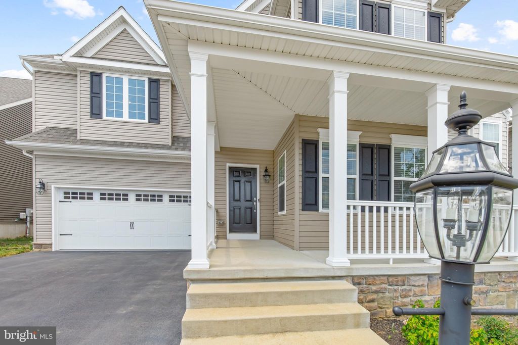 Photo of 29 Alderwood Way, Lancaster, PA 17601 (MLS # PALA2054982)