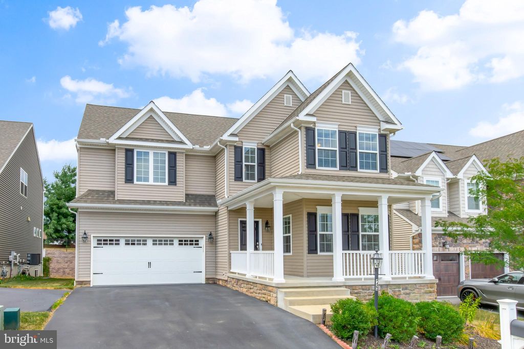 Photo of 29 Alderwood Way, Lancaster, PA 17601 (MLS # PALA2054982)