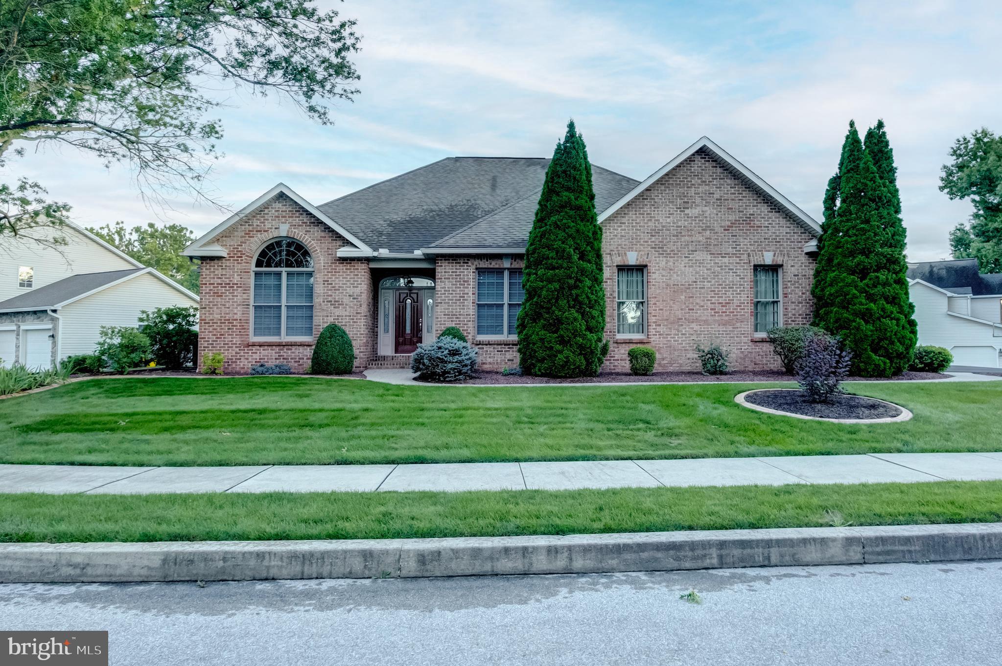 108 PIN OAK DRIVE