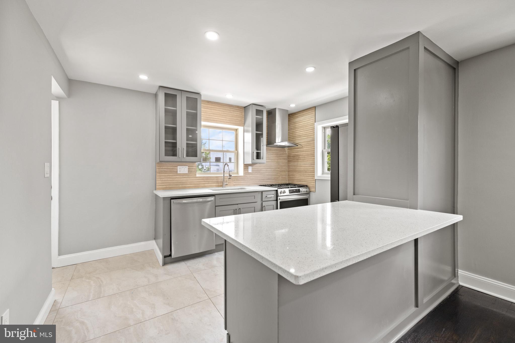 FLEISCHMAN VILLAGE - Residential