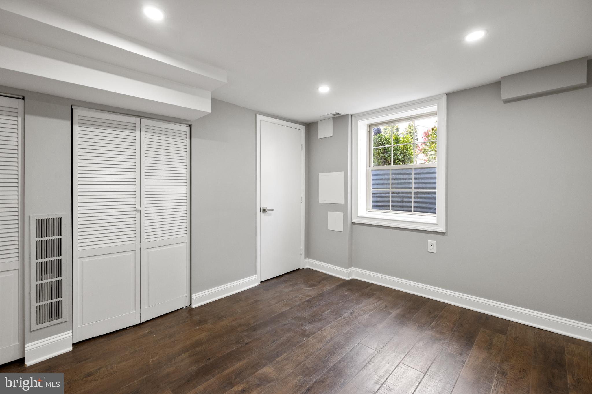 FLEISCHMAN VILLAGE - Residential