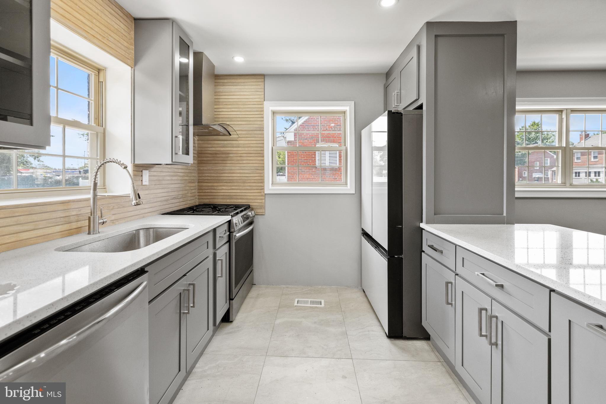 FLEISCHMAN VILLAGE - Residential