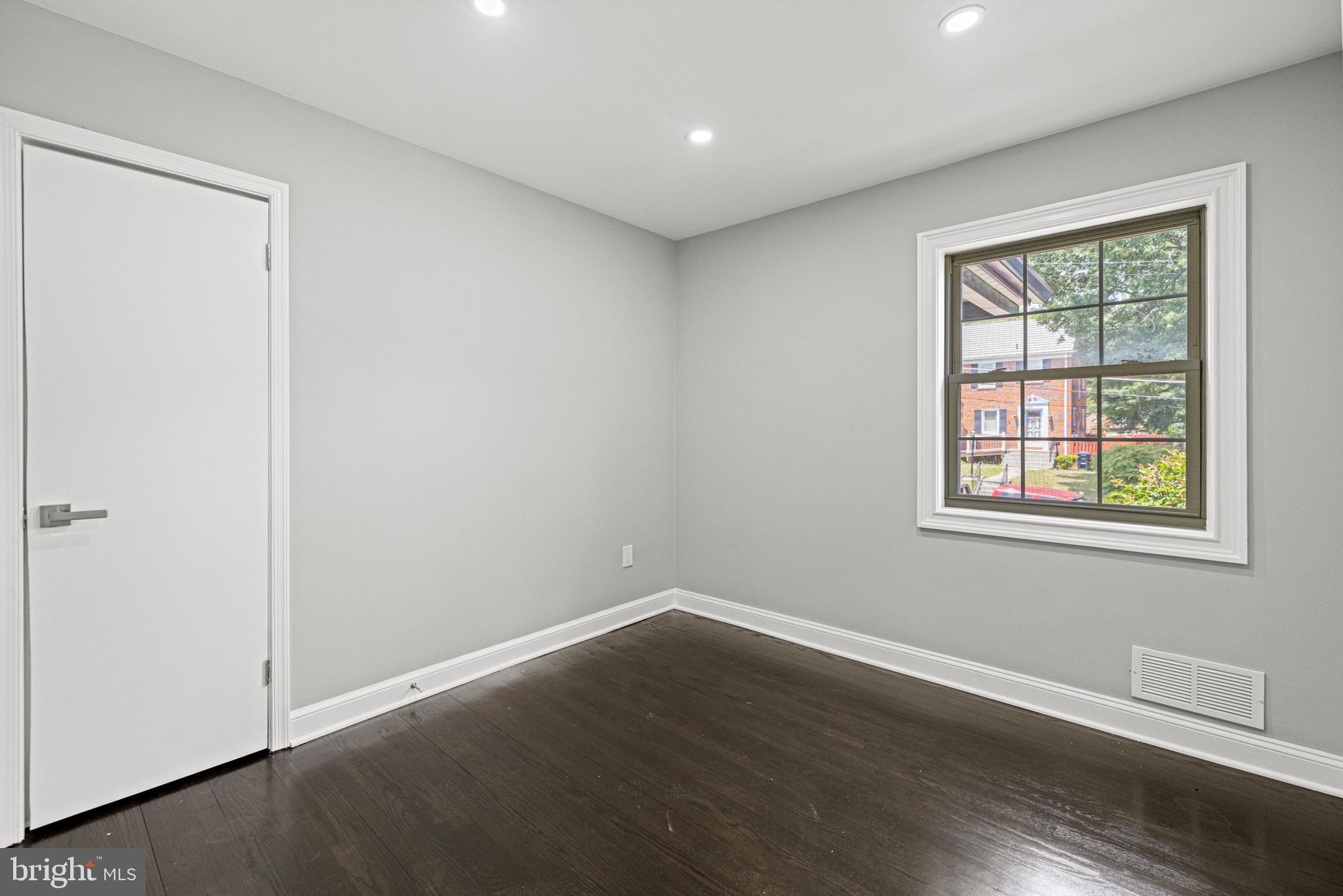 FLEISCHMAN VILLAGE - Residential