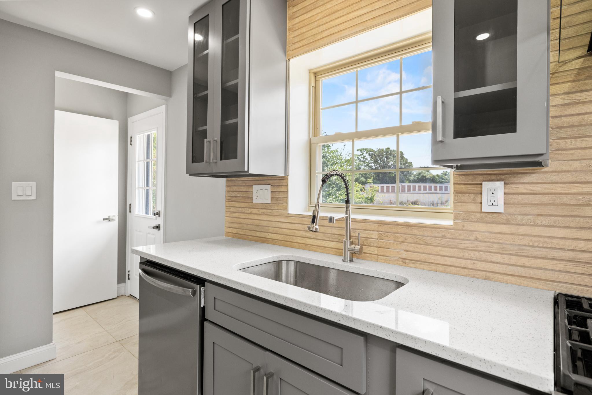 FLEISCHMAN VILLAGE - Residential