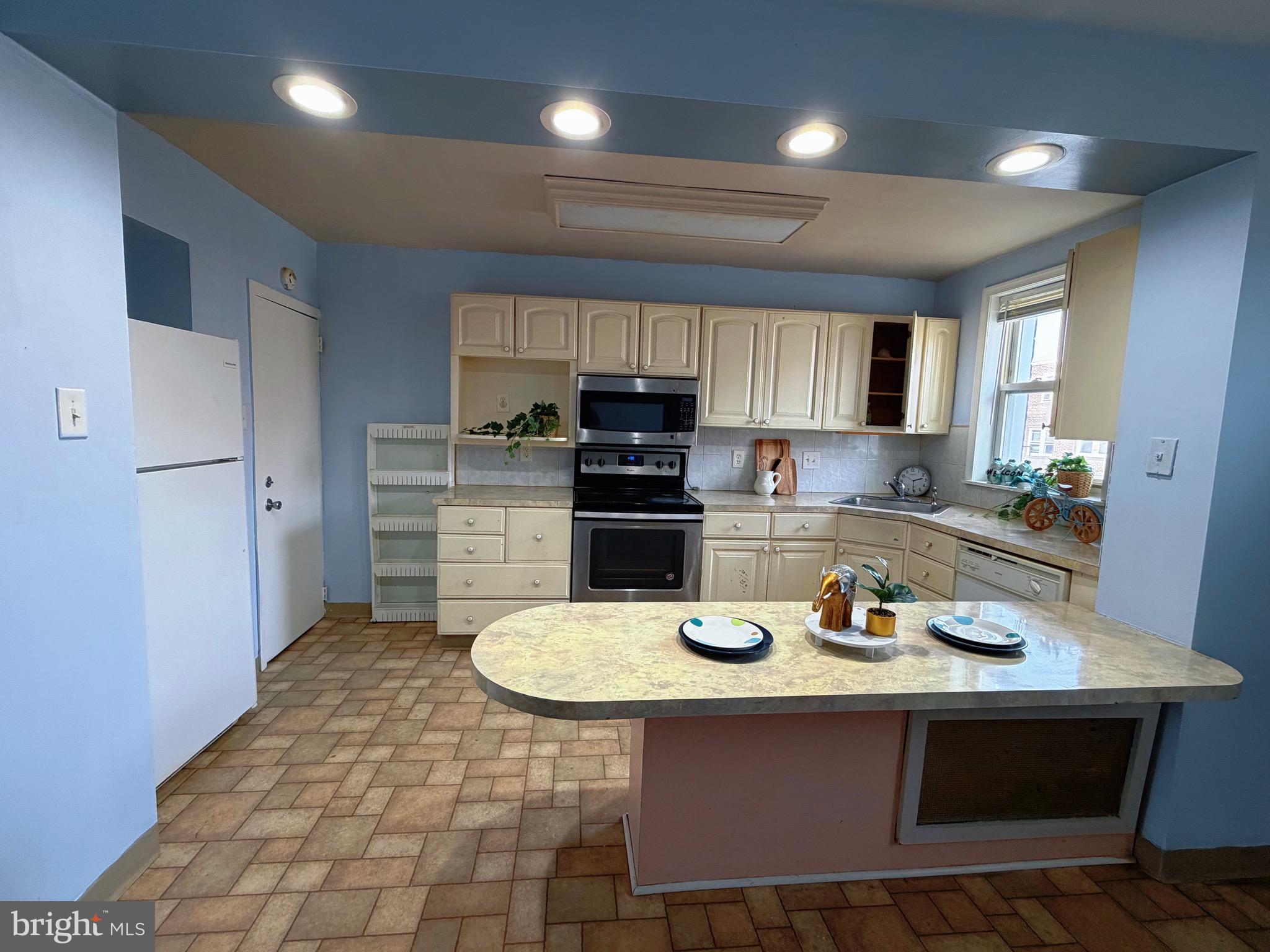 MAYFAIR - Residential