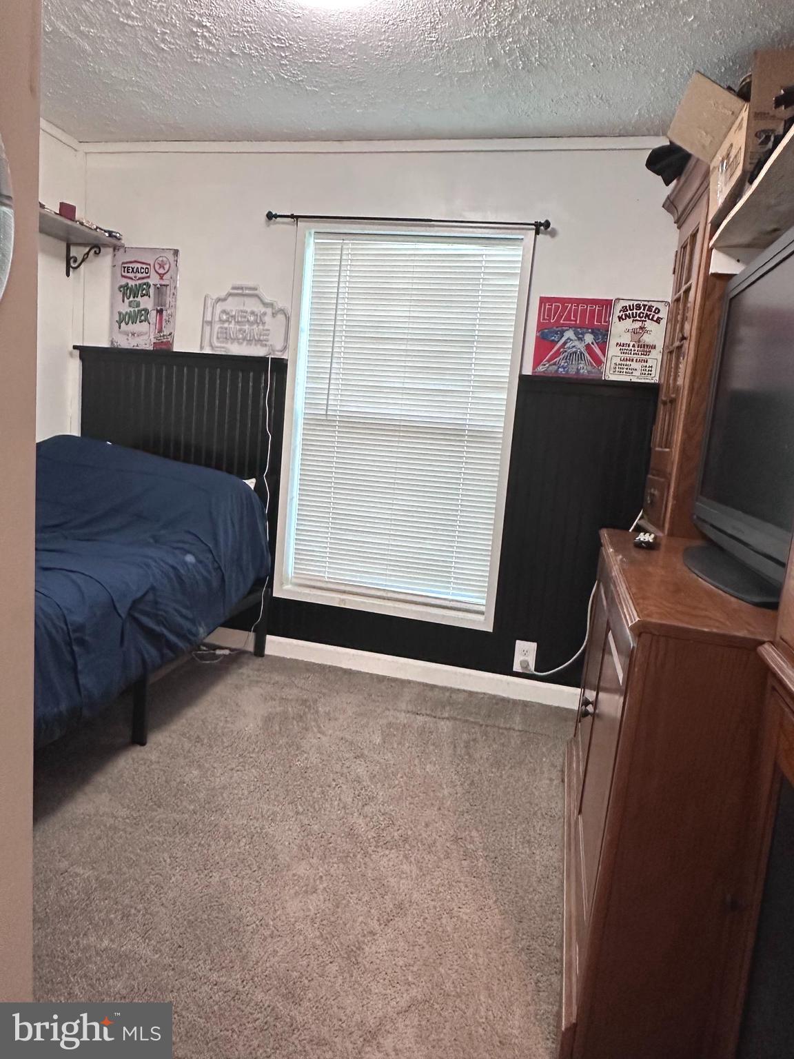 SHERMAN ESTATES - Residential