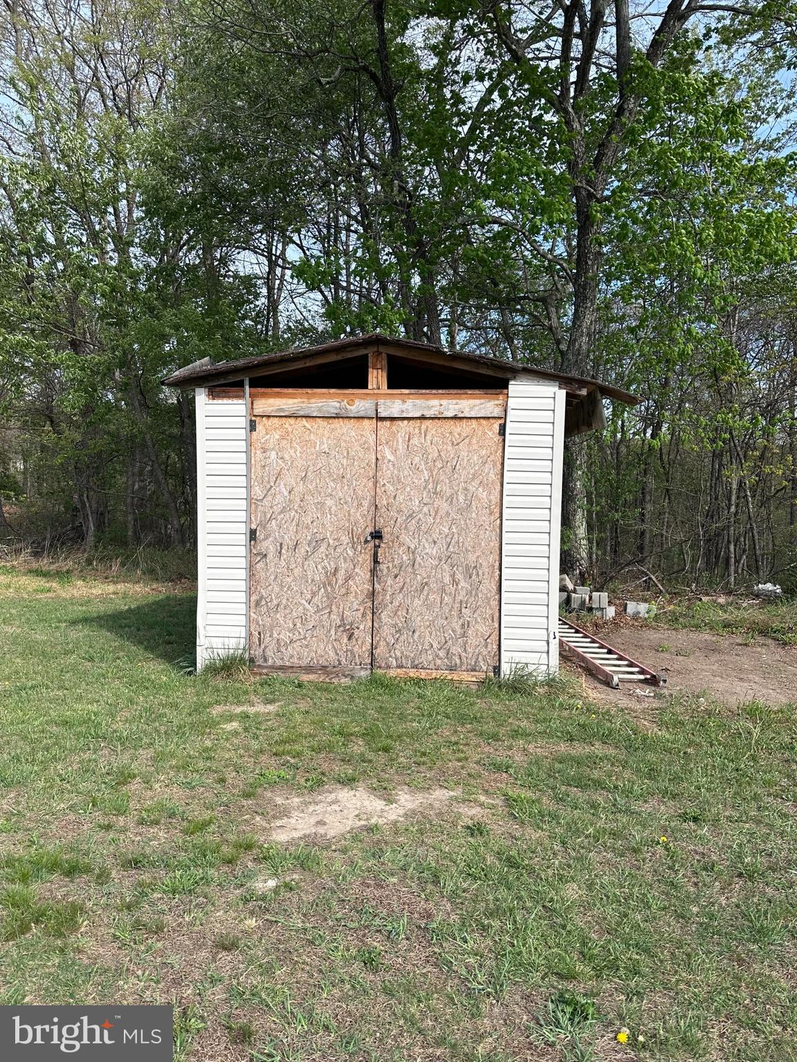 SHERMAN ESTATES - Residential