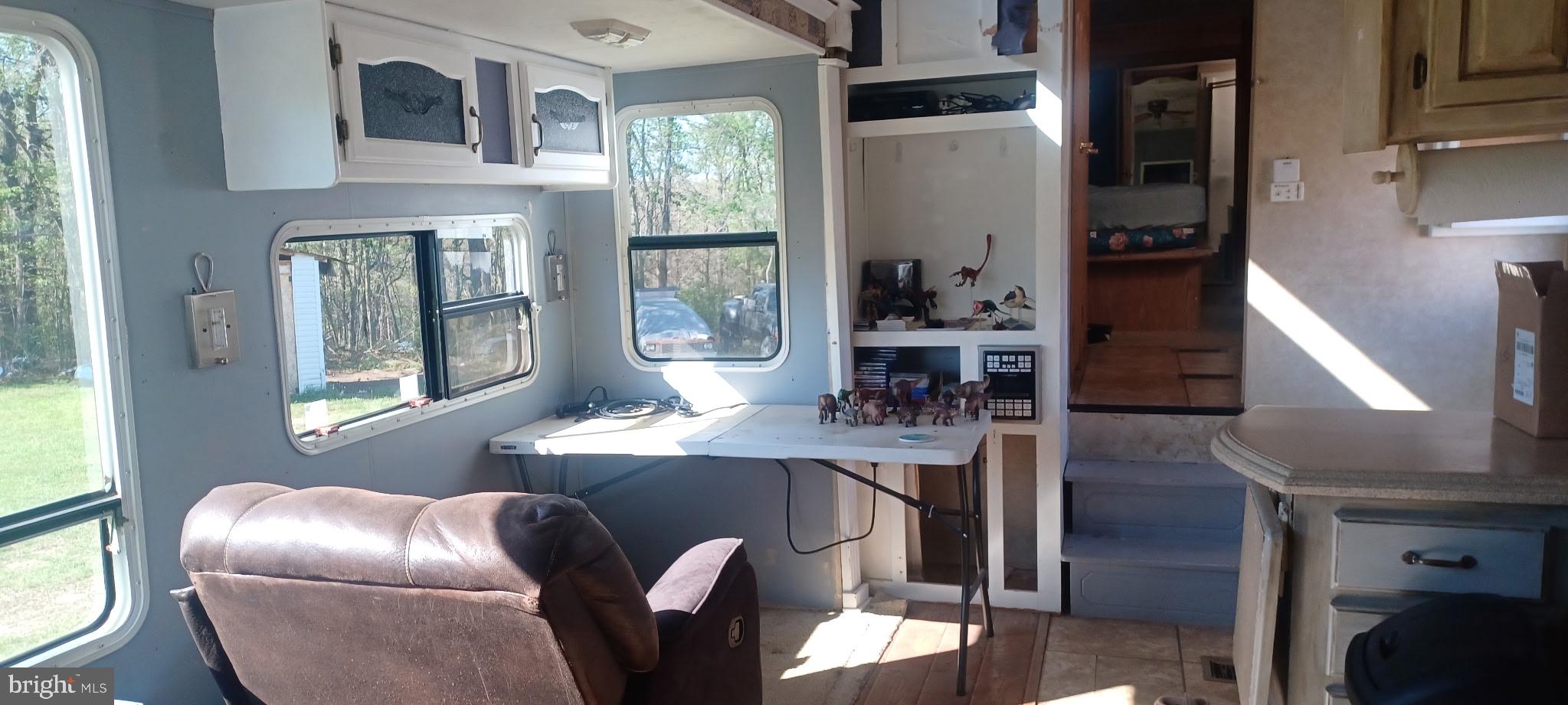 SHERMAN ESTATES - Residential