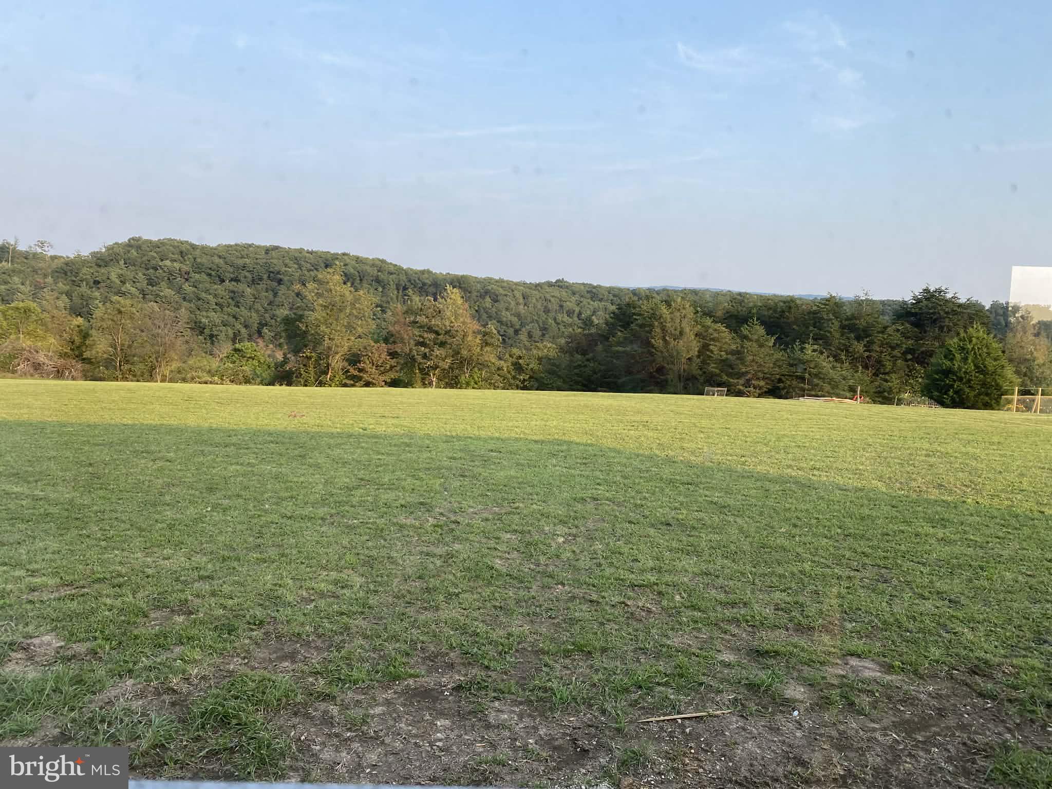 SHERMAN ESTATES - Residential