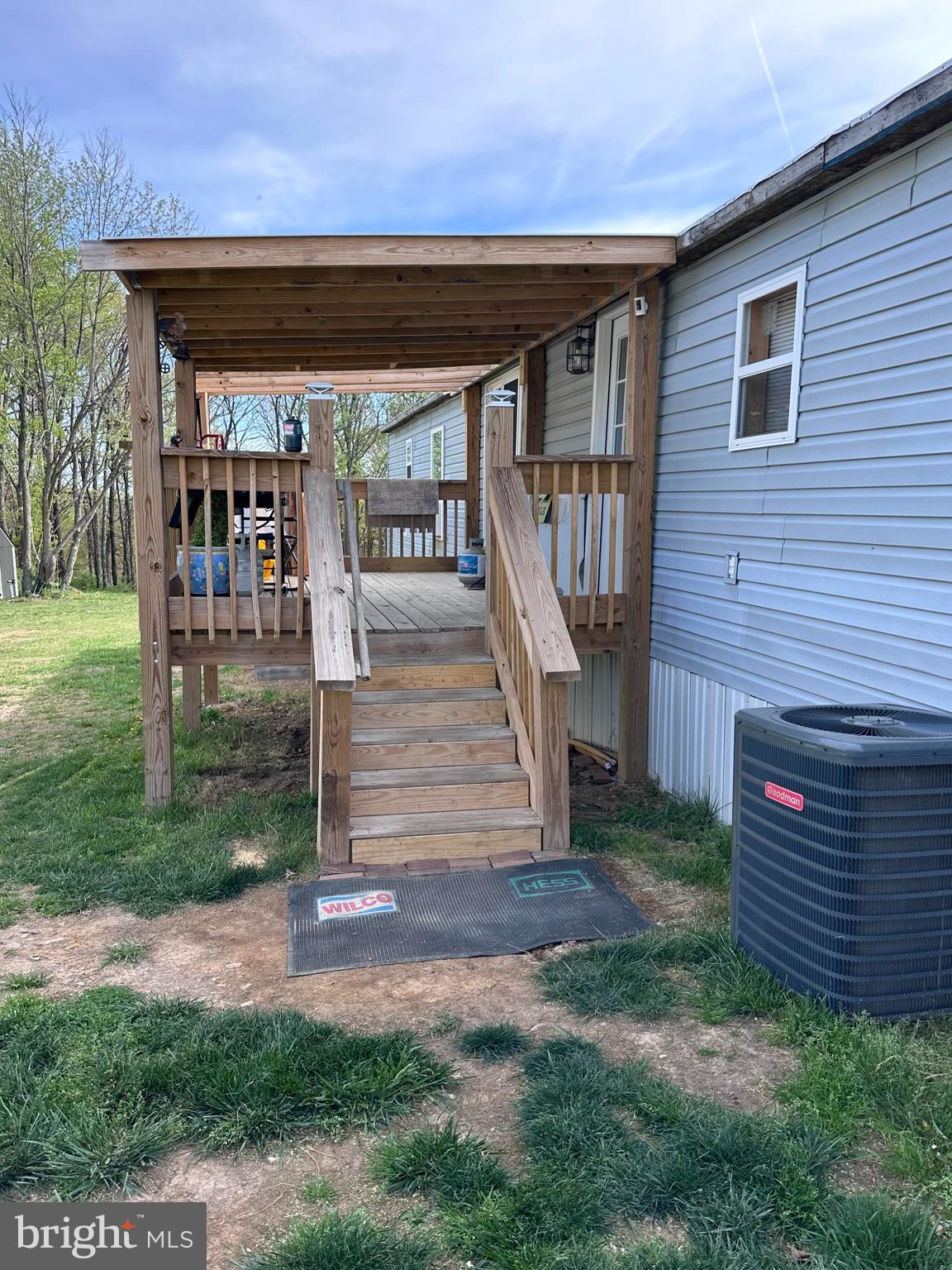 SHERMAN ESTATES - Residential