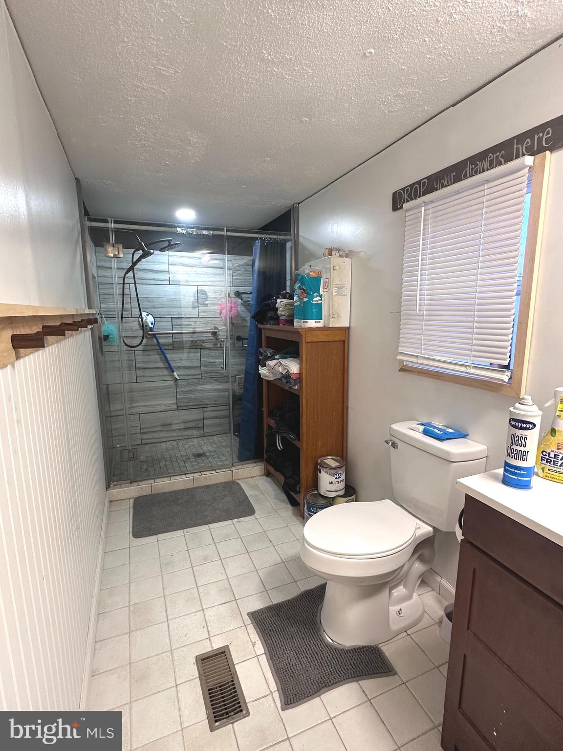 SHERMAN ESTATES - Residential