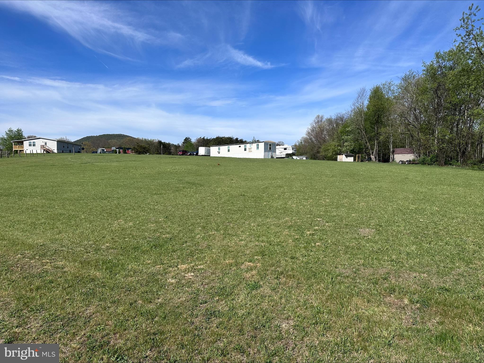 SHERMAN ESTATES - Residential