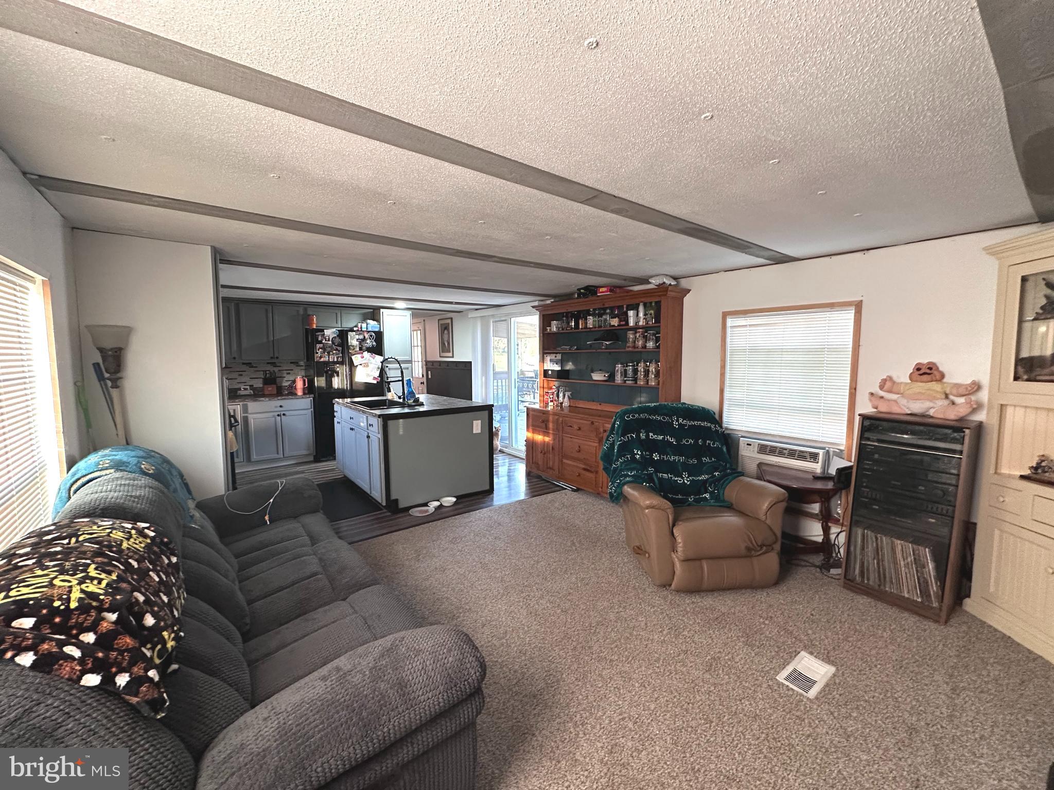 SHERMAN ESTATES - Residential