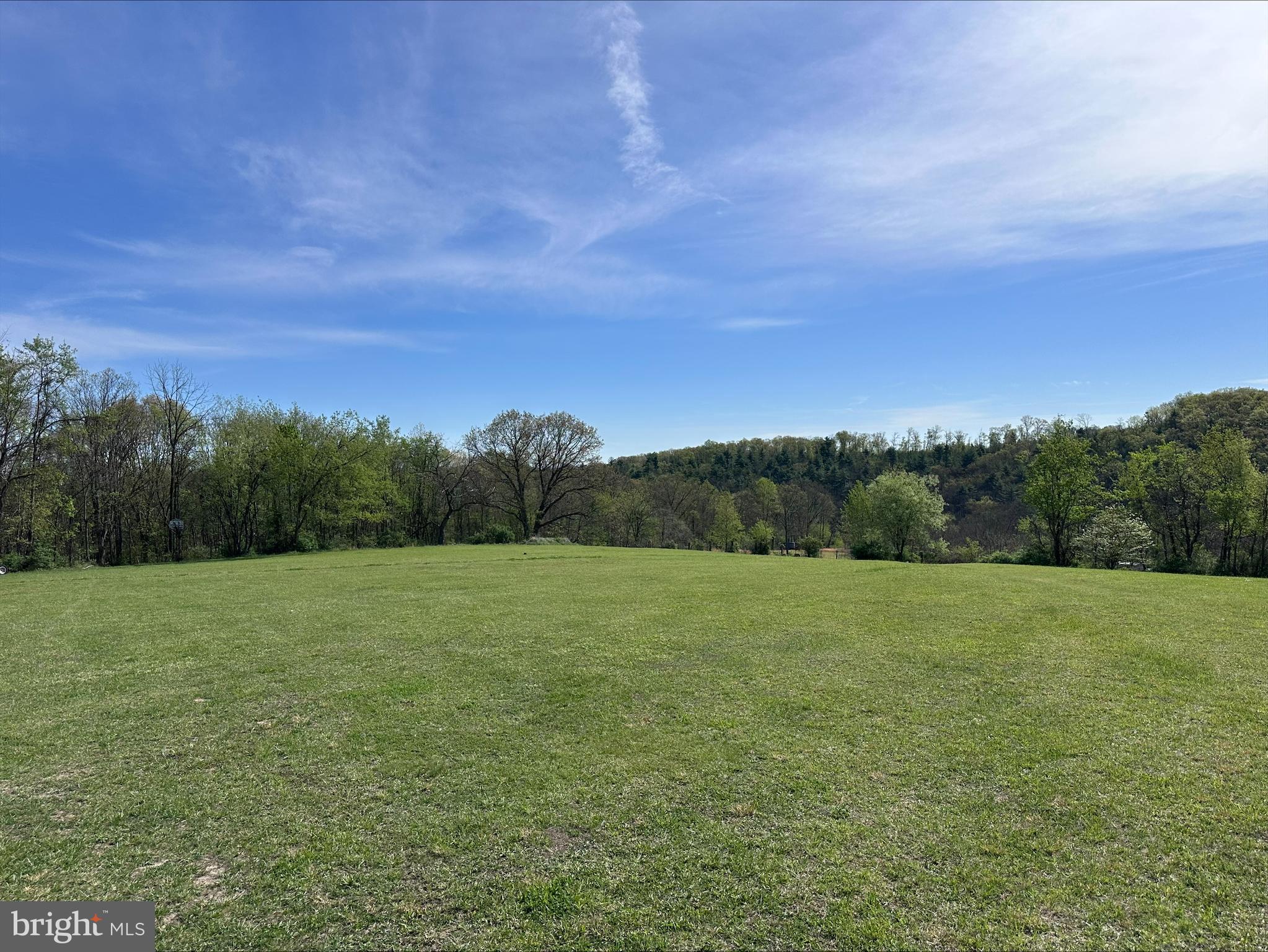 SHERMAN ESTATES - Residential