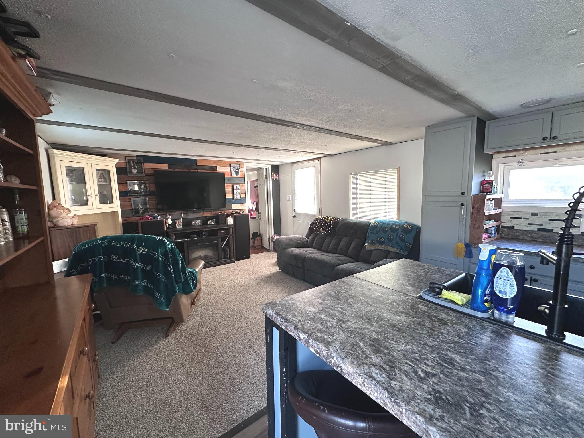 SHERMAN ESTATES - Residential