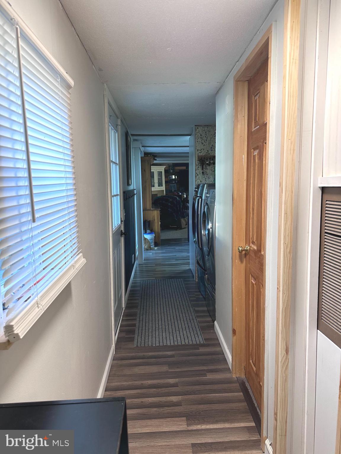 SHERMAN ESTATES - Residential