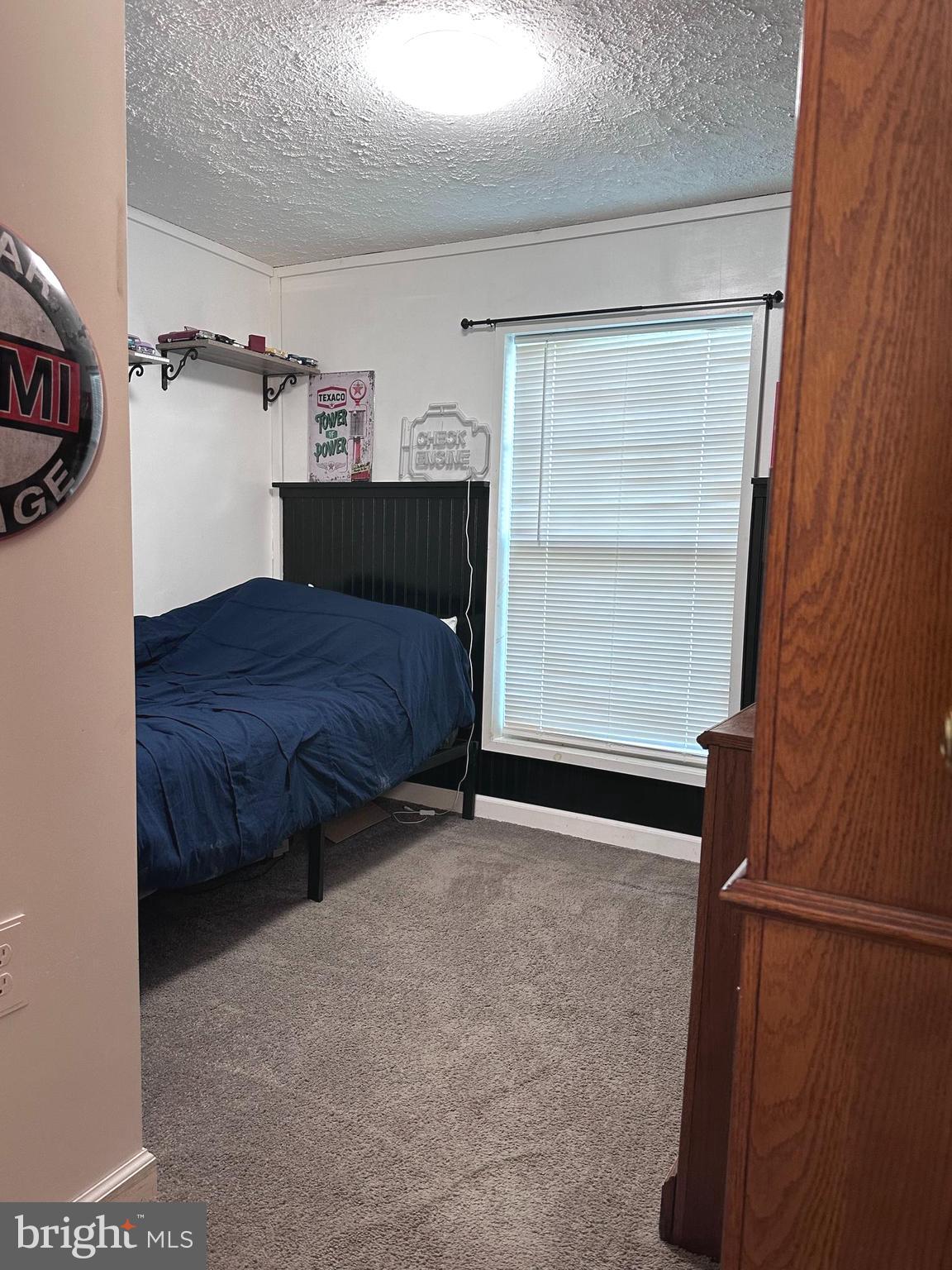 SHERMAN ESTATES - Residential