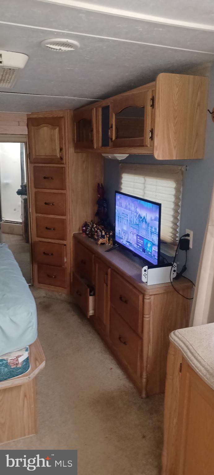 SHERMAN ESTATES - Residential