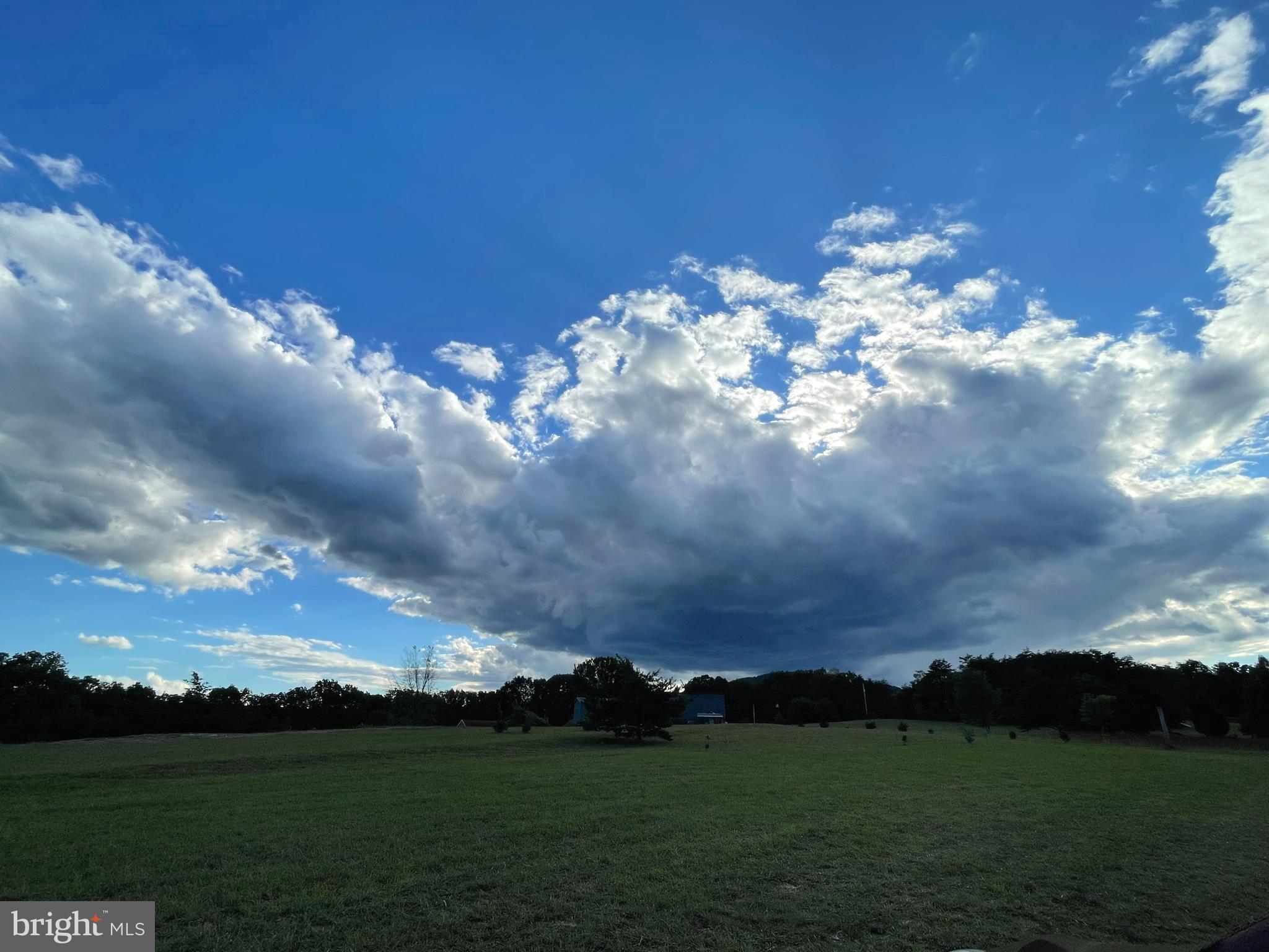 SHERMAN ESTATES - Residential