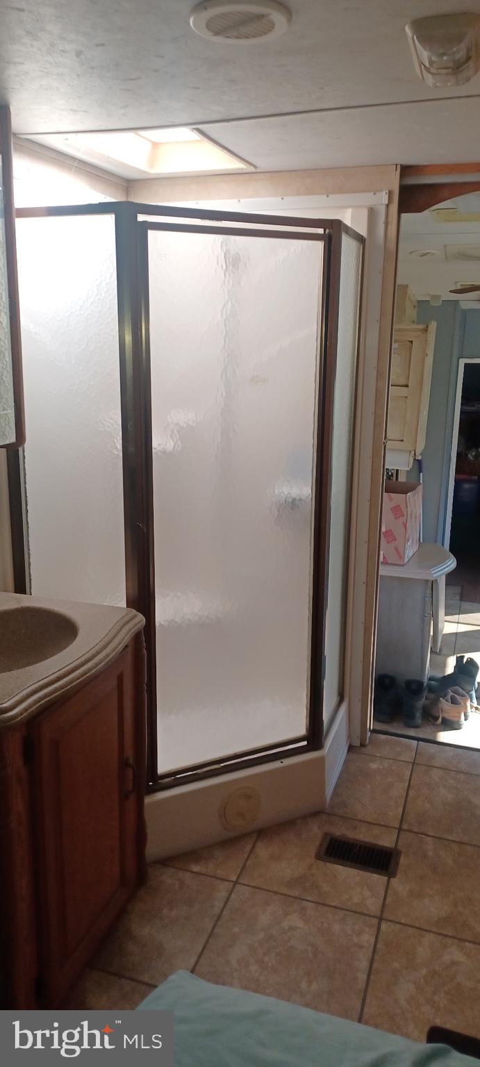 SHERMAN ESTATES - Residential