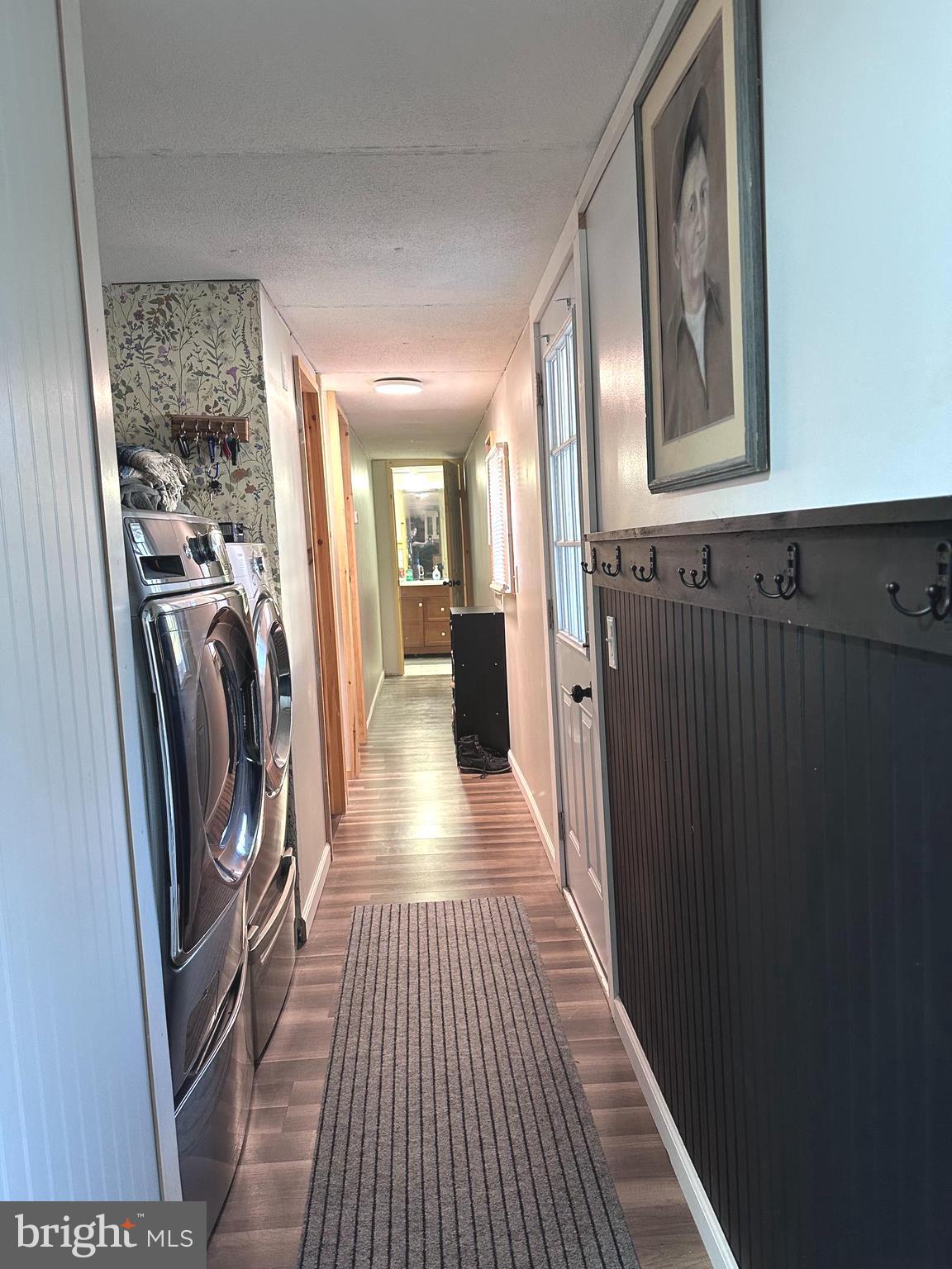 SHERMAN ESTATES - Residential