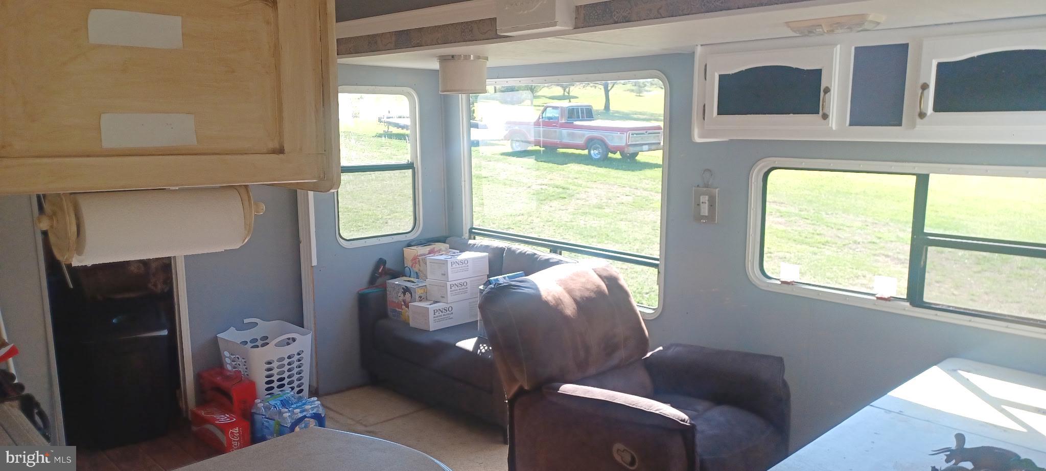 SHERMAN ESTATES - Residential