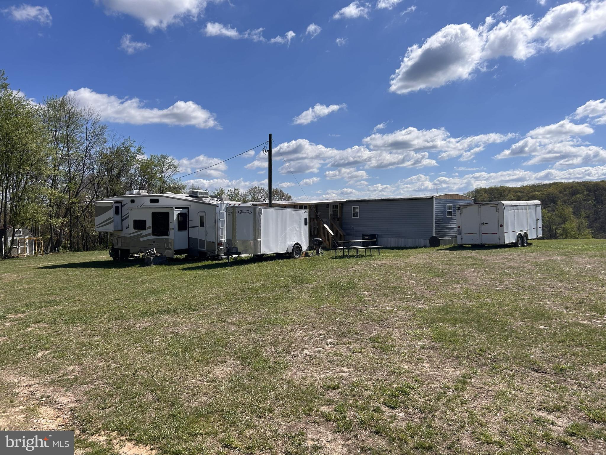 SHERMAN ESTATES - Residential