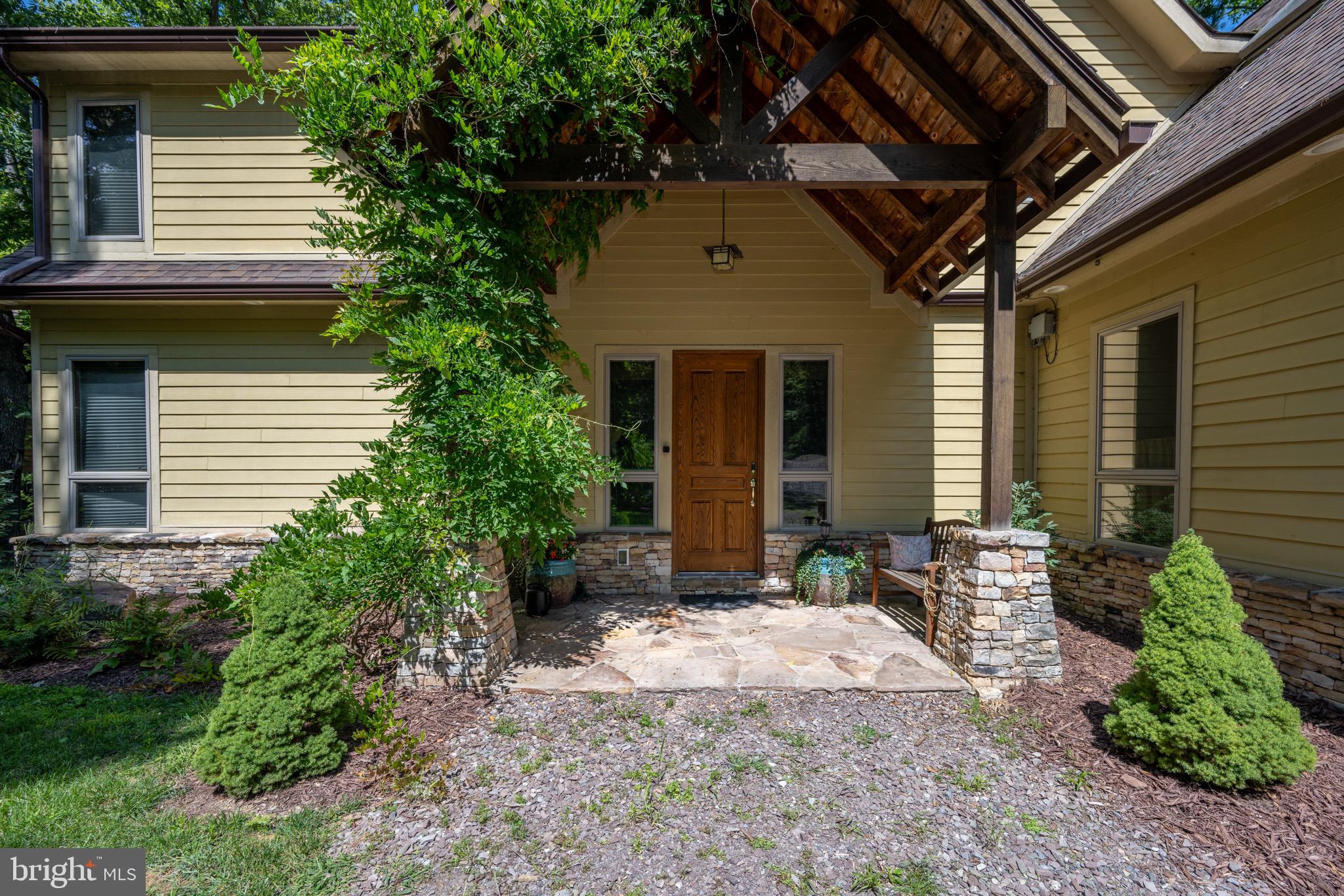 TURKEY NECK - Residential