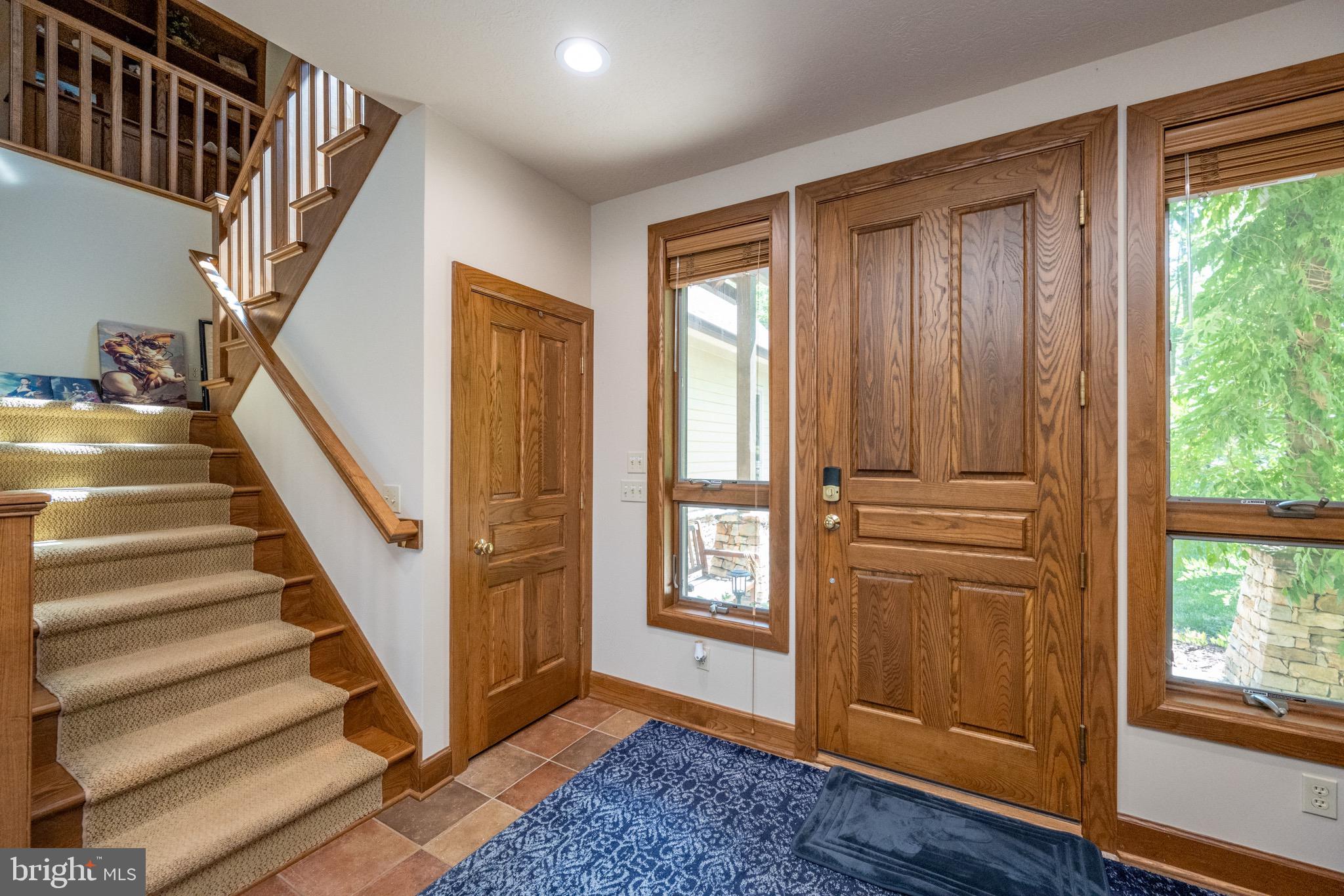 TURKEY NECK - Residential