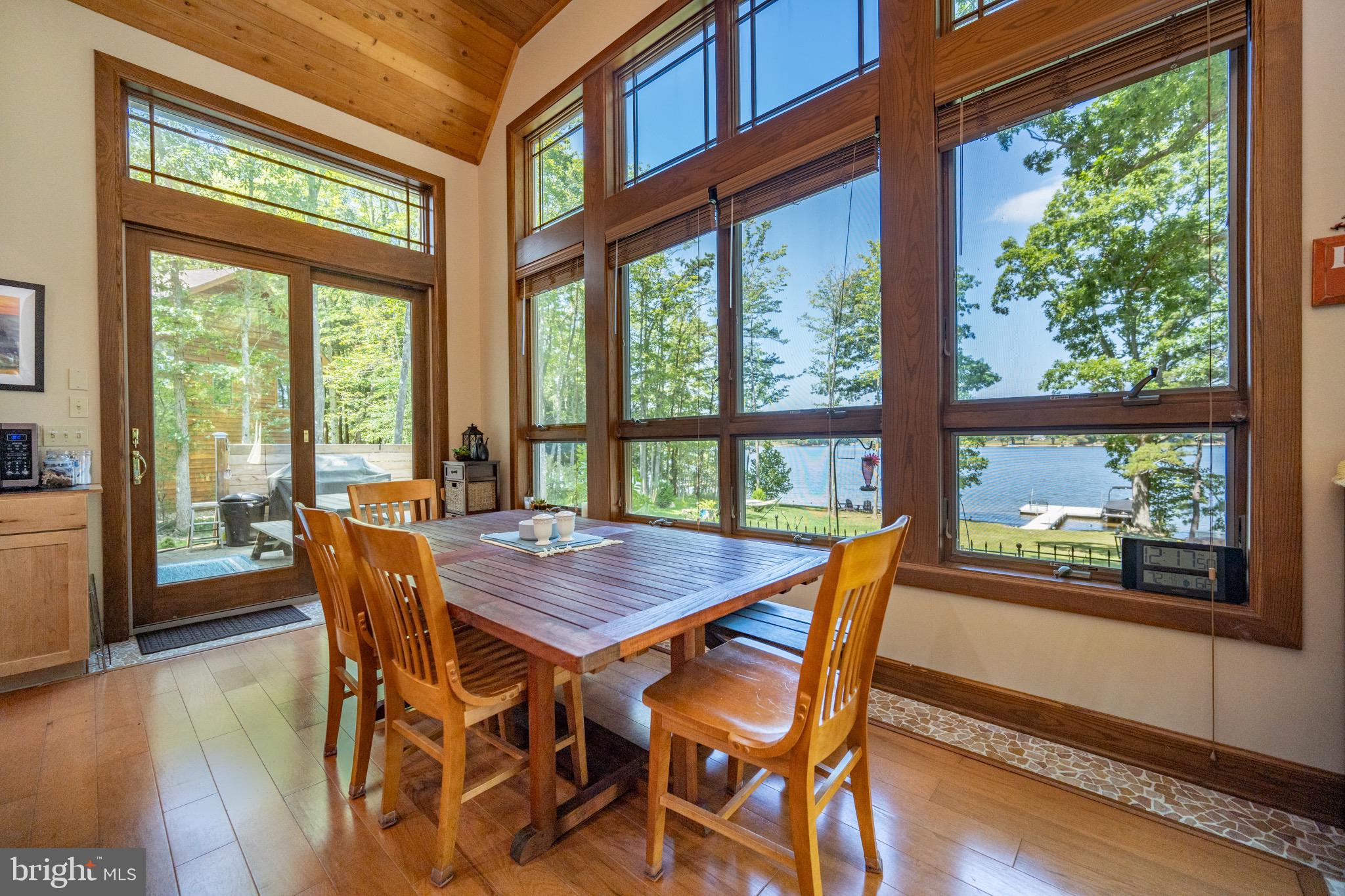 TURKEY NECK - Residential