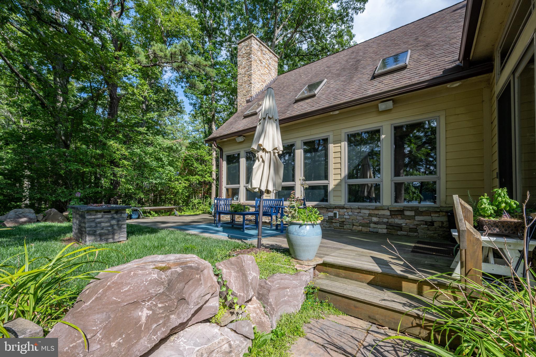 TURKEY NECK - Residential